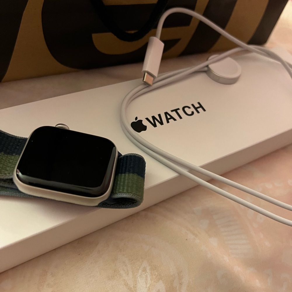 APPLE WATCH SERIES SE